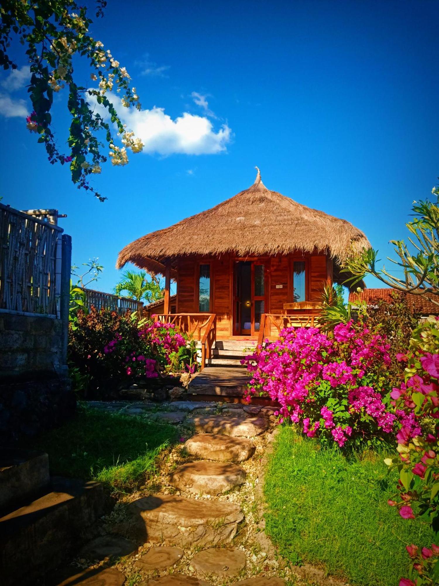 Umah Kayu 2-Menjangan Homestay Banyuwedang Exterior foto