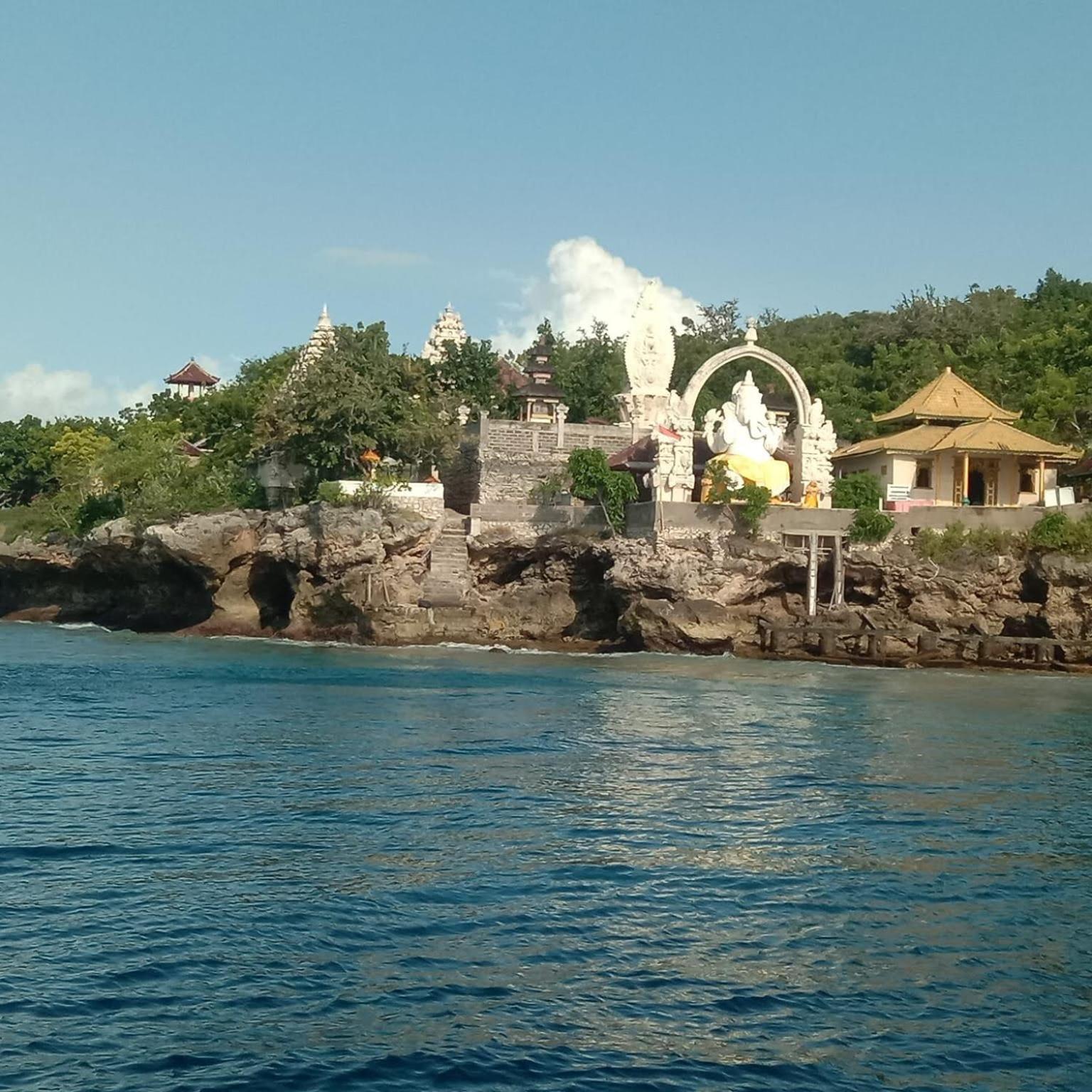 Umah Kayu 2-Menjangan Homestay Banyuwedang Exterior foto